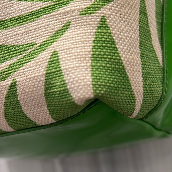 KATE SPADE  Leaf Green & Cream Tropical Canvas Patent Leather  Shoulder Bag EUC - Picture 7 of 17